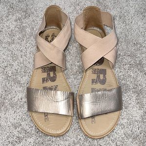 Sorel Ella sandals 9